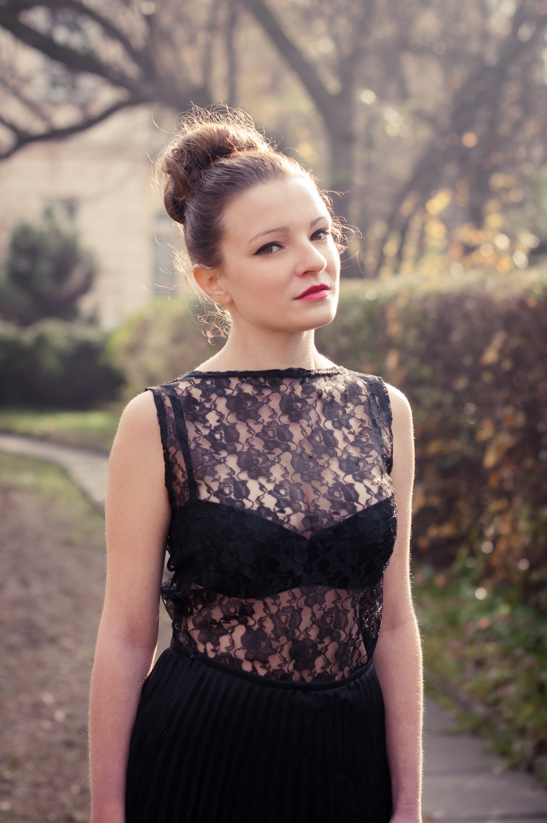 2-classy-woman-portraits-vogue