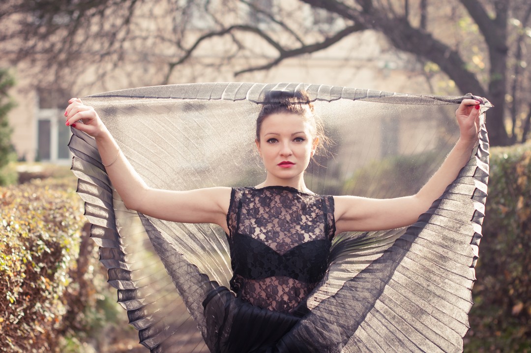 5-black-dress-classy-session-photography